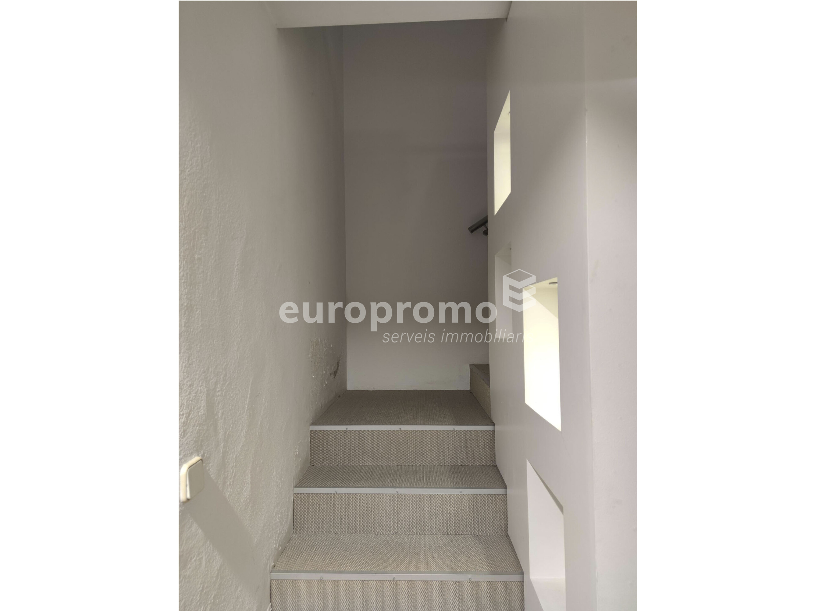 Local  de 101m2 en el centro de Girona!
